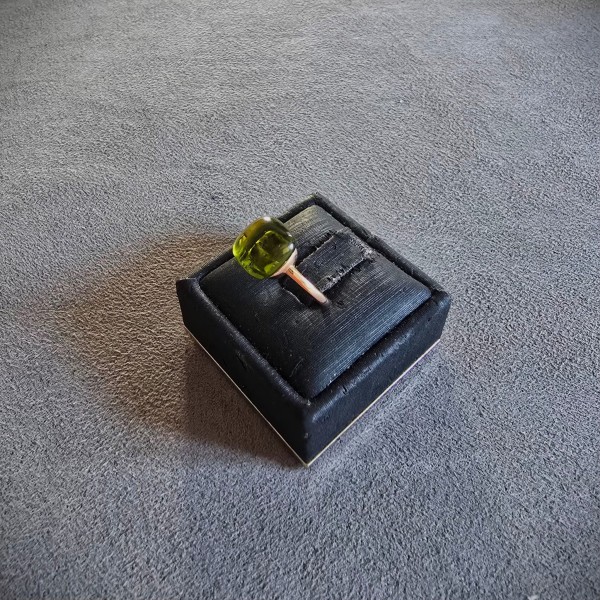 Anello solitario con quarzo idrotermale